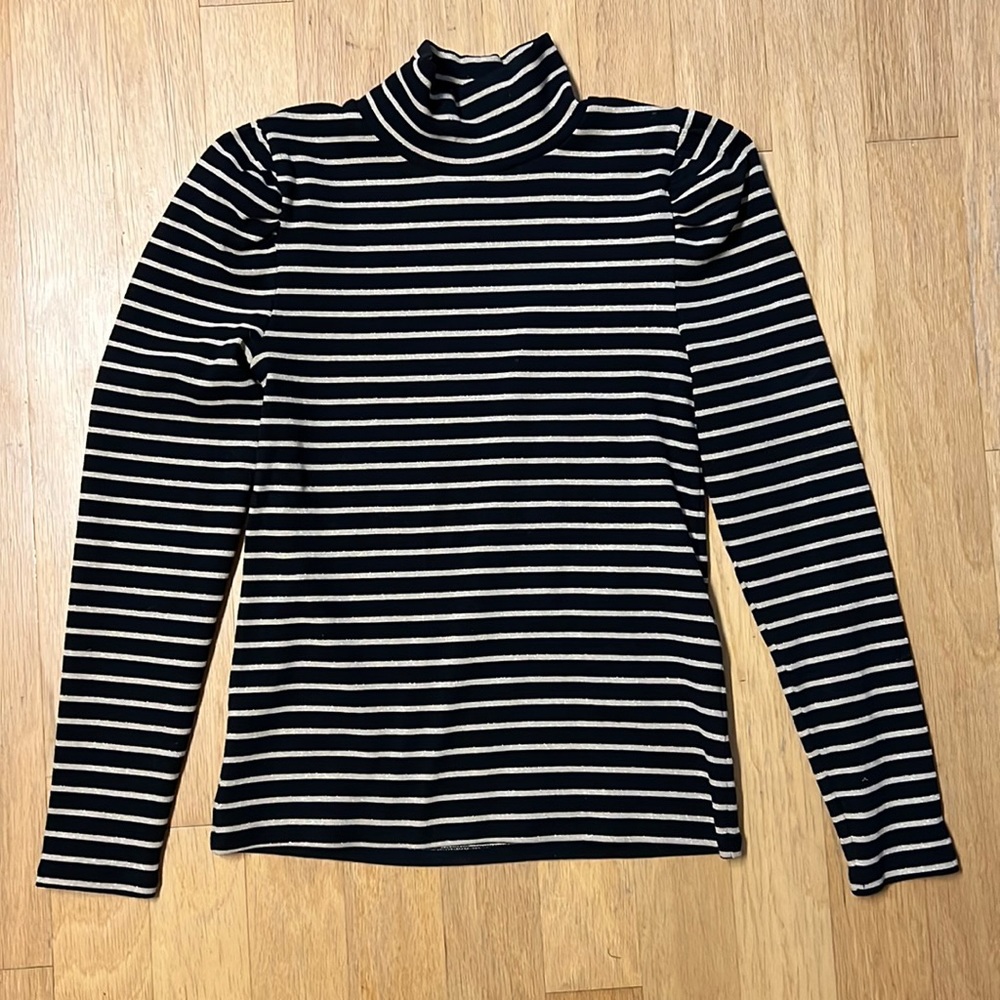 J crew turtle neck. Size medium. Gold and black